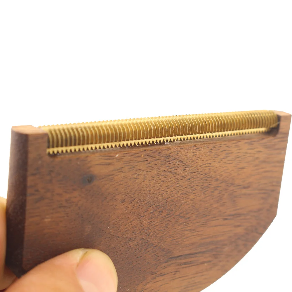 Multi-Fabric Cedar Wood Sweater Comb Sweater Shaver  for De-Pilling Cashmere Comb