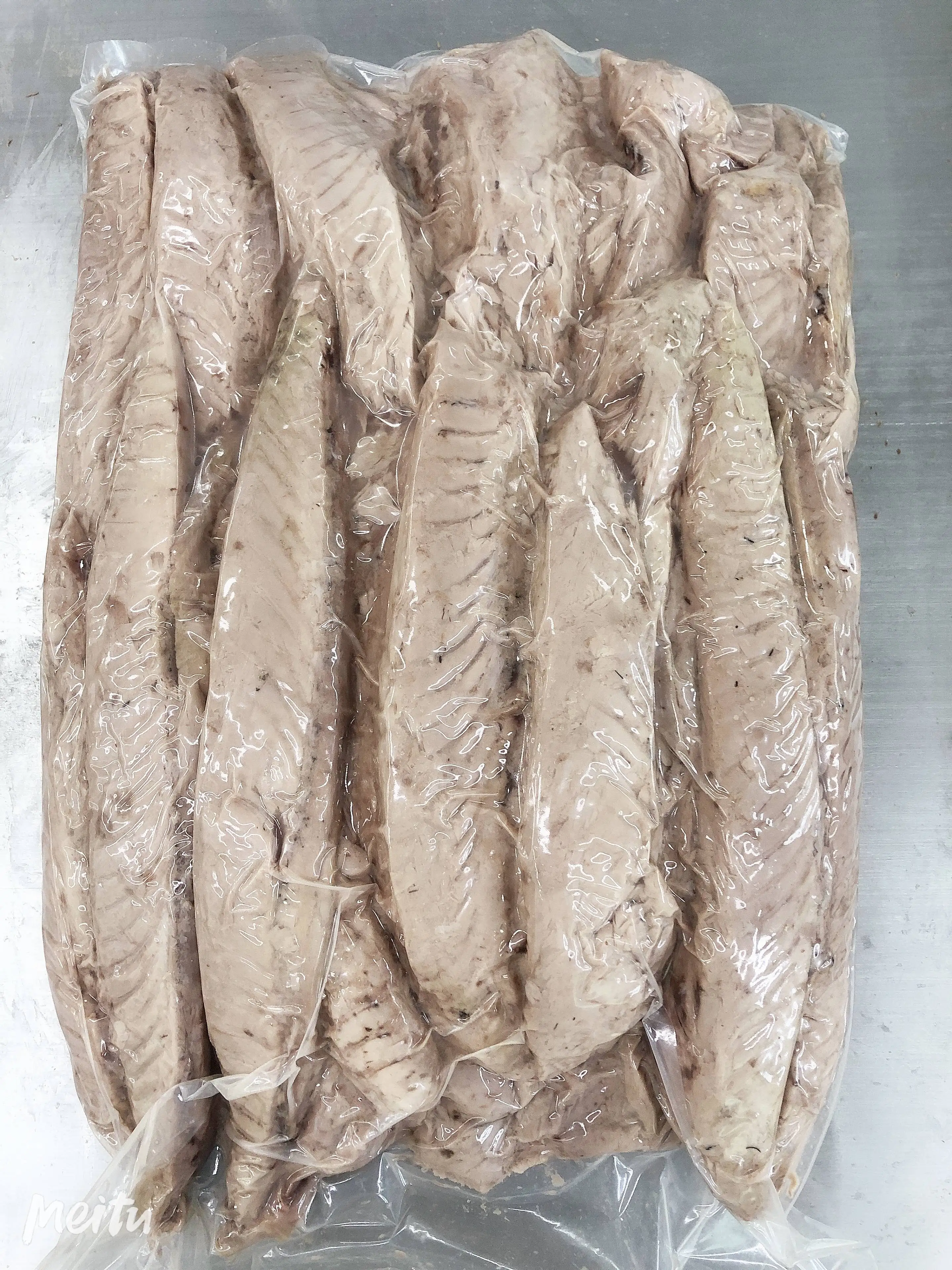 IQF Frozen precooked Skipjack Tuna Loin in Boneless frozen precooked skipjack tuna loins fish