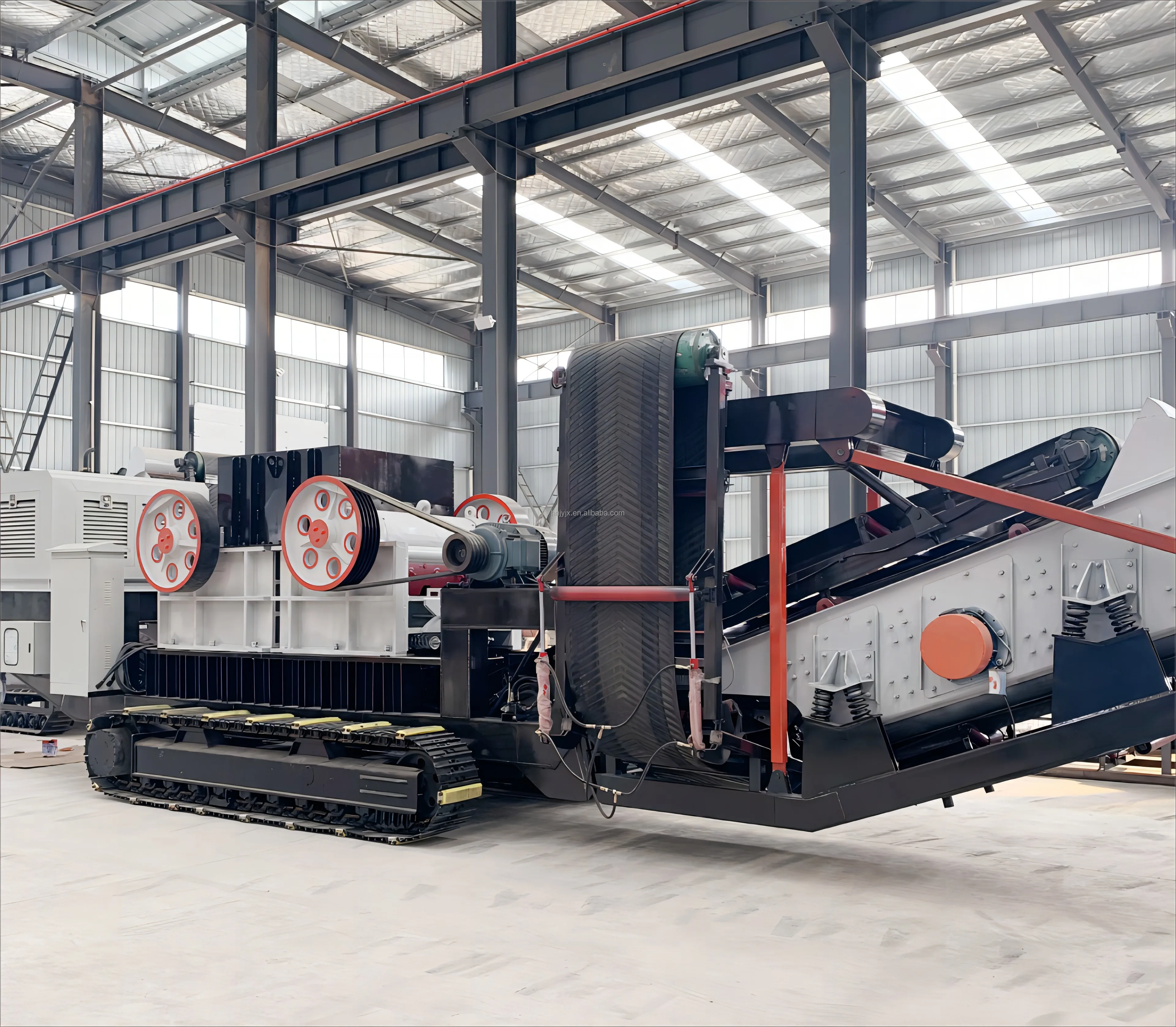 Crawler Moving Jaw Crusher Mobile Diesel Stone Crushing Plant Track Mobile Crusher Price List
