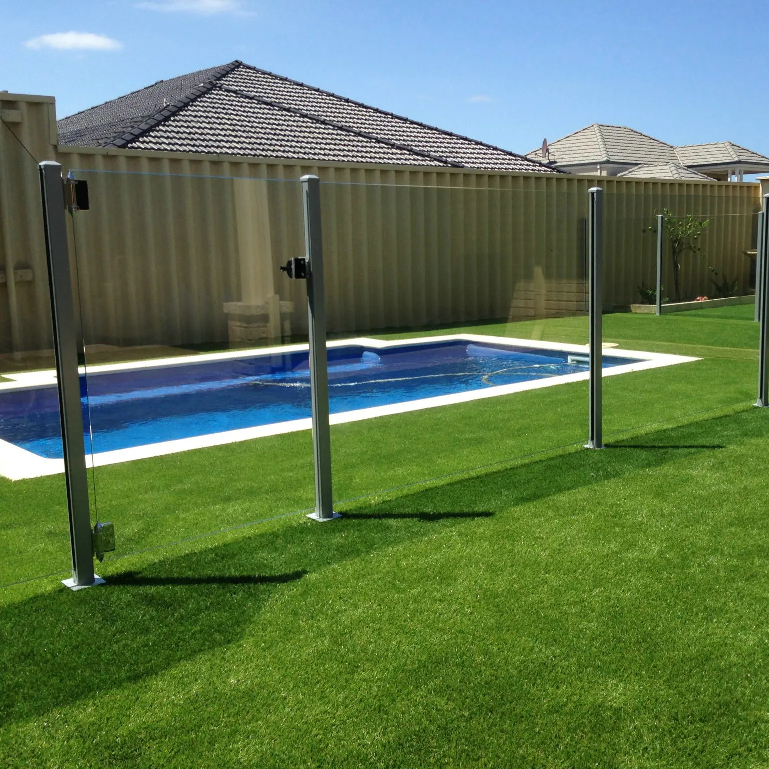 Manufacturer wholesale tempered laminated swimming pool glass fence deck glass railing panels