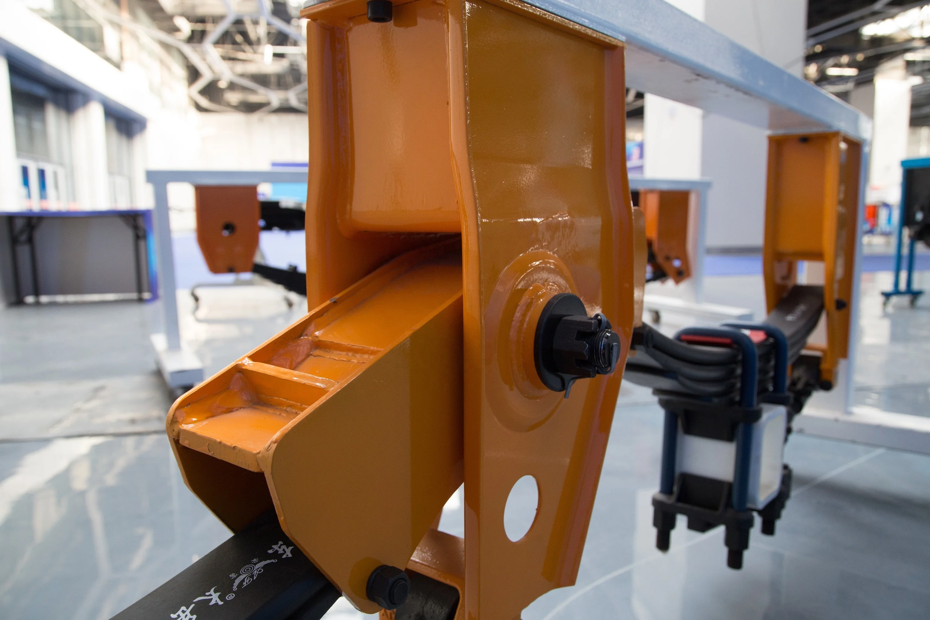 LUEN High Precision German type trailer  2 axle  tandem axle mechanical suspension with sale