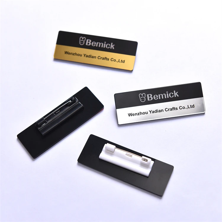 Bemick изготовленные на заказ пустые многоразовые акриловые пластиковые униформа для сотрудников магнитные таблички Именные Бирки значки