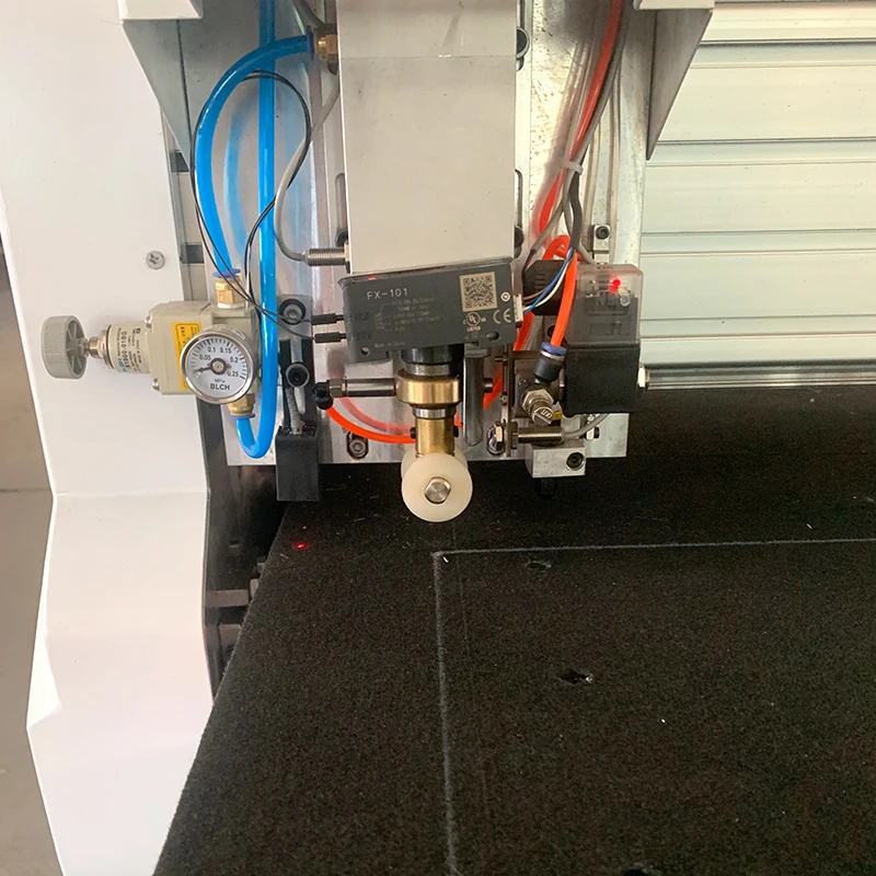 CNC Glass  Cutting Machine Automatic Machinery Cut Mirror Stone Table Glass Loading Cutting And Breaking Machine