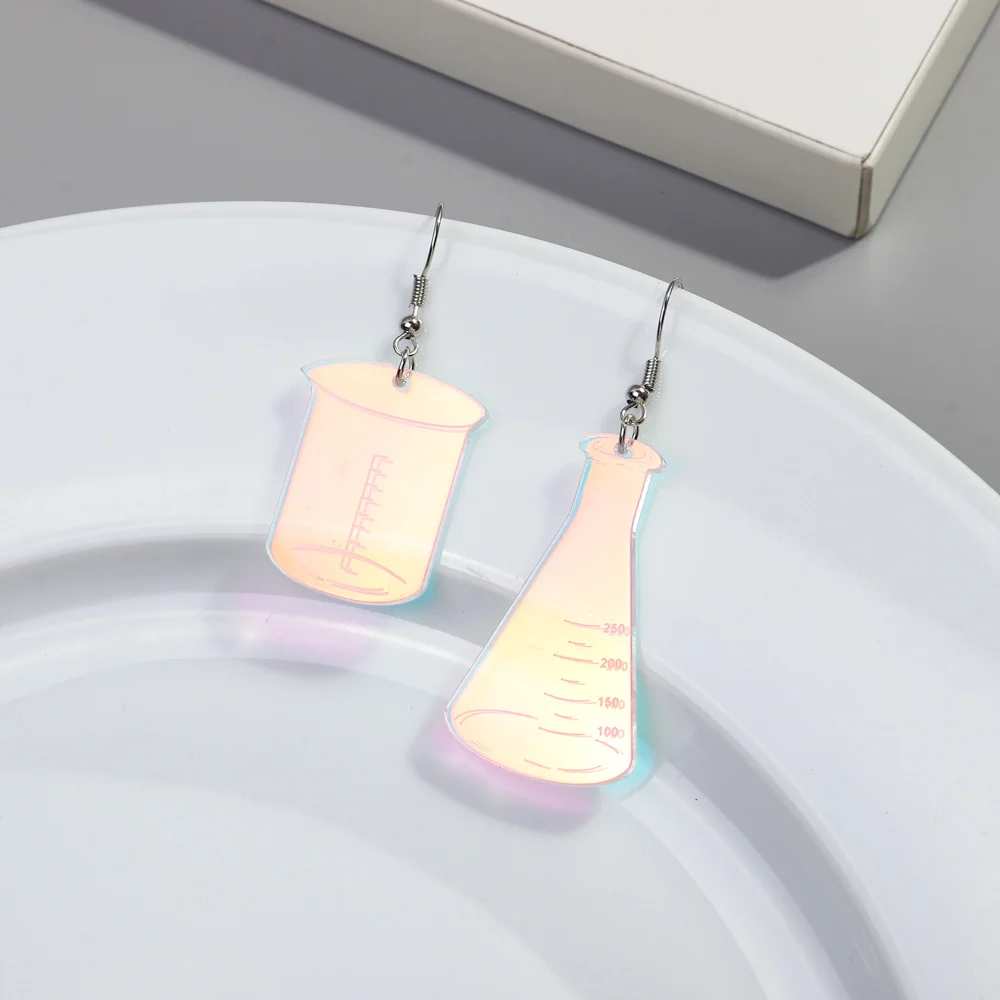 Cheap FMCG Jewelry Different Measuring Cups Beaker Containers Simple Laser Geometric Pendants Asymmetrical Acrylic Drop Earrings
