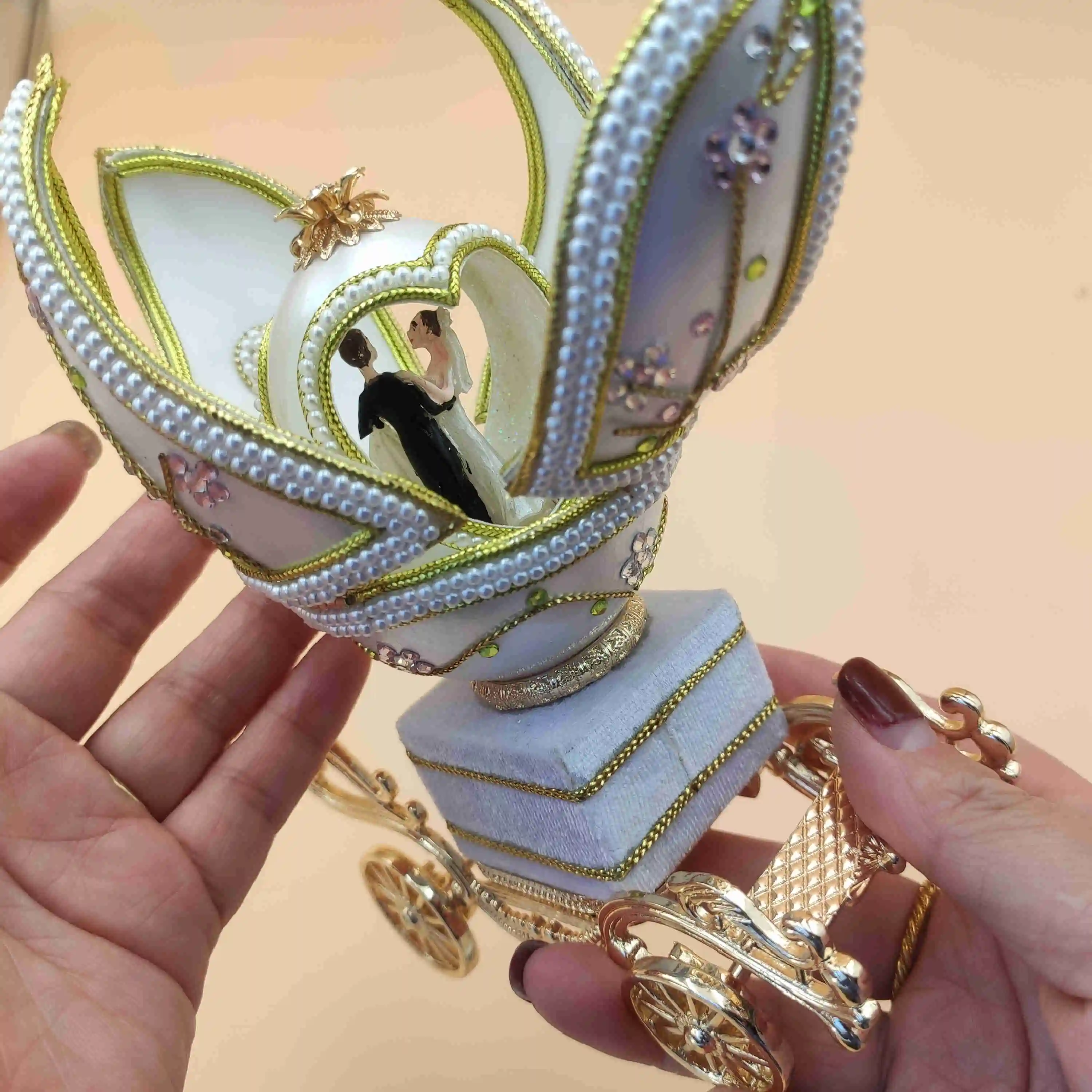 Hot selling Russian Egg Carving Jewelry Creative Gift Custom Music Box Machine