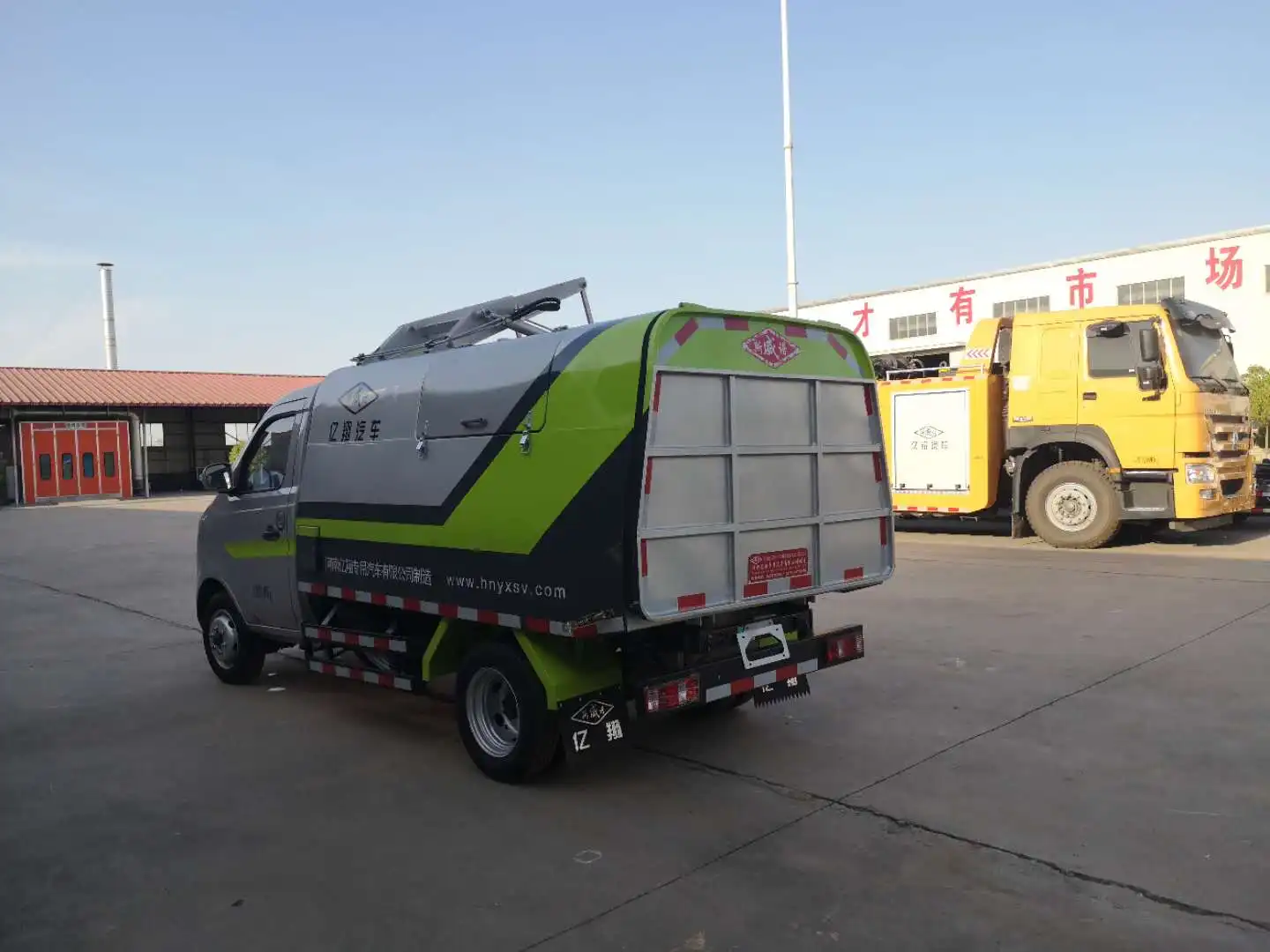 DongFeng 7 -18 Tons Domain Food garbage truck  new pickup truck wrecker garage rescue trailer