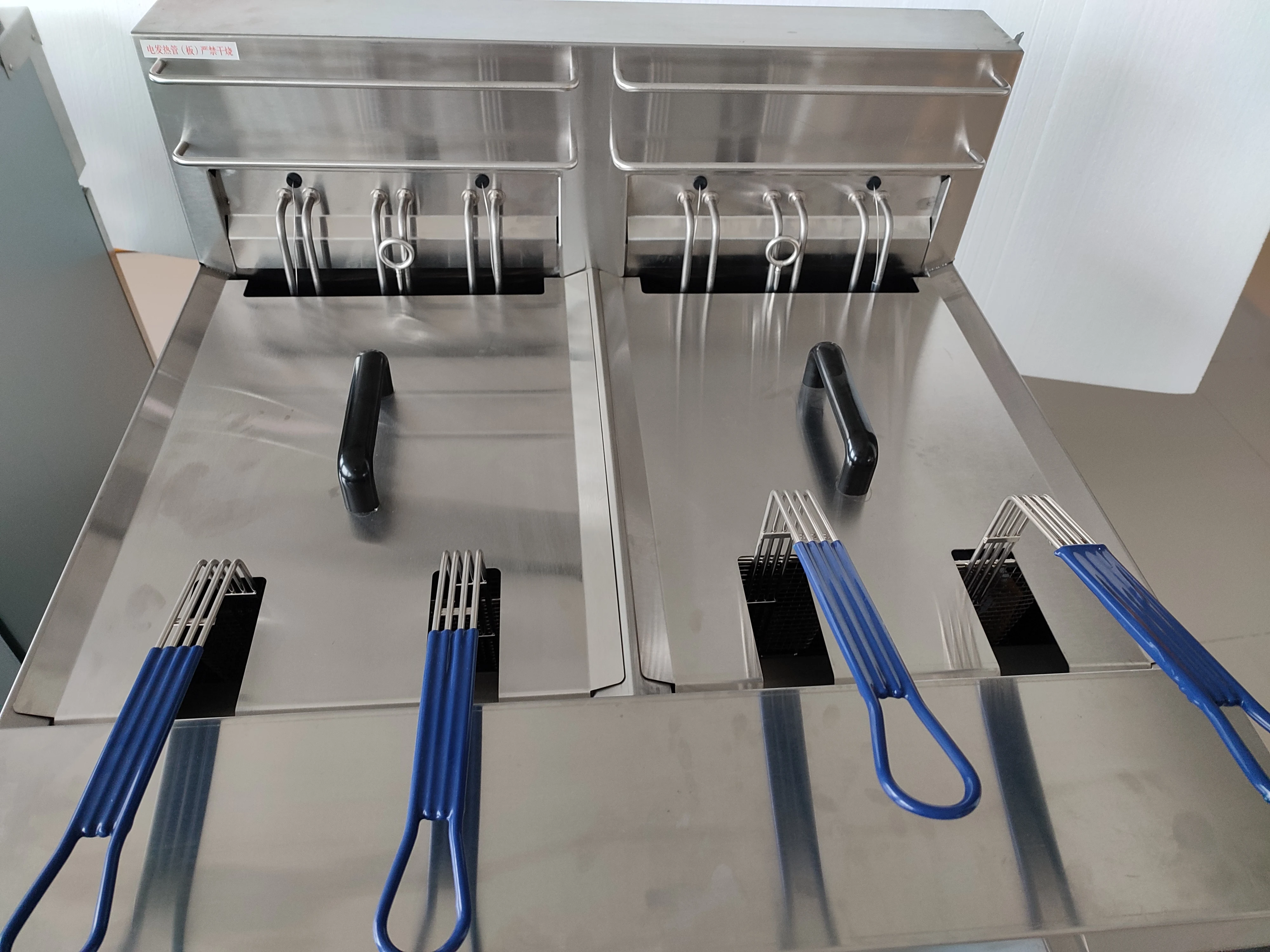 Коммерческая Вертикальная фритюрница с двумя резервуарами и двумя корзинами, электрическая фритюрница для картофеля с таймером для ресторана и кухни