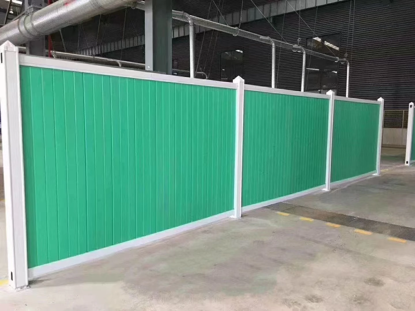 Modern Design PVC Security Fence Wrought Iron Chain Link Trellis Driveway Farm 2m Square Hole Fence Posts Flat Fence Post Caps