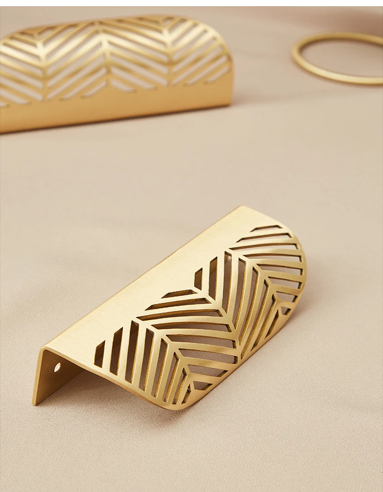 AIMINO OEM Gold Leaf Wardrobe Handle Custom Leaf Shape Drawer Handle Leaf hollow Handle For Furniture Cabinet Wardrobe Drawer