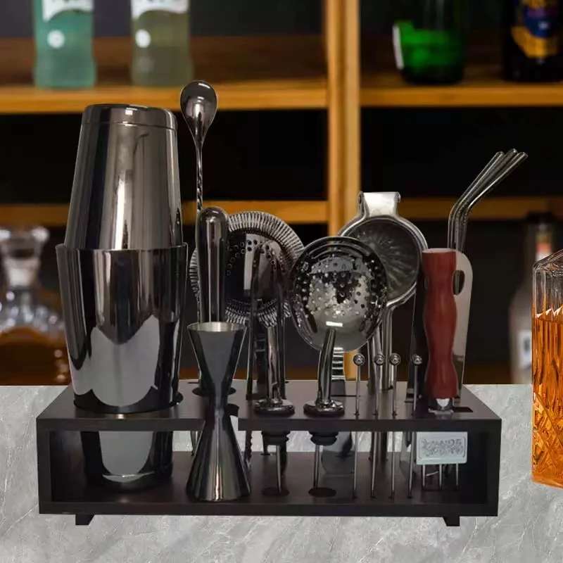 Hot Sale High Quality BOSTON Cocktail Shaker with Bamboo Frame 304 Stainless Steel Jigger Portable Bar Tools for Bartending