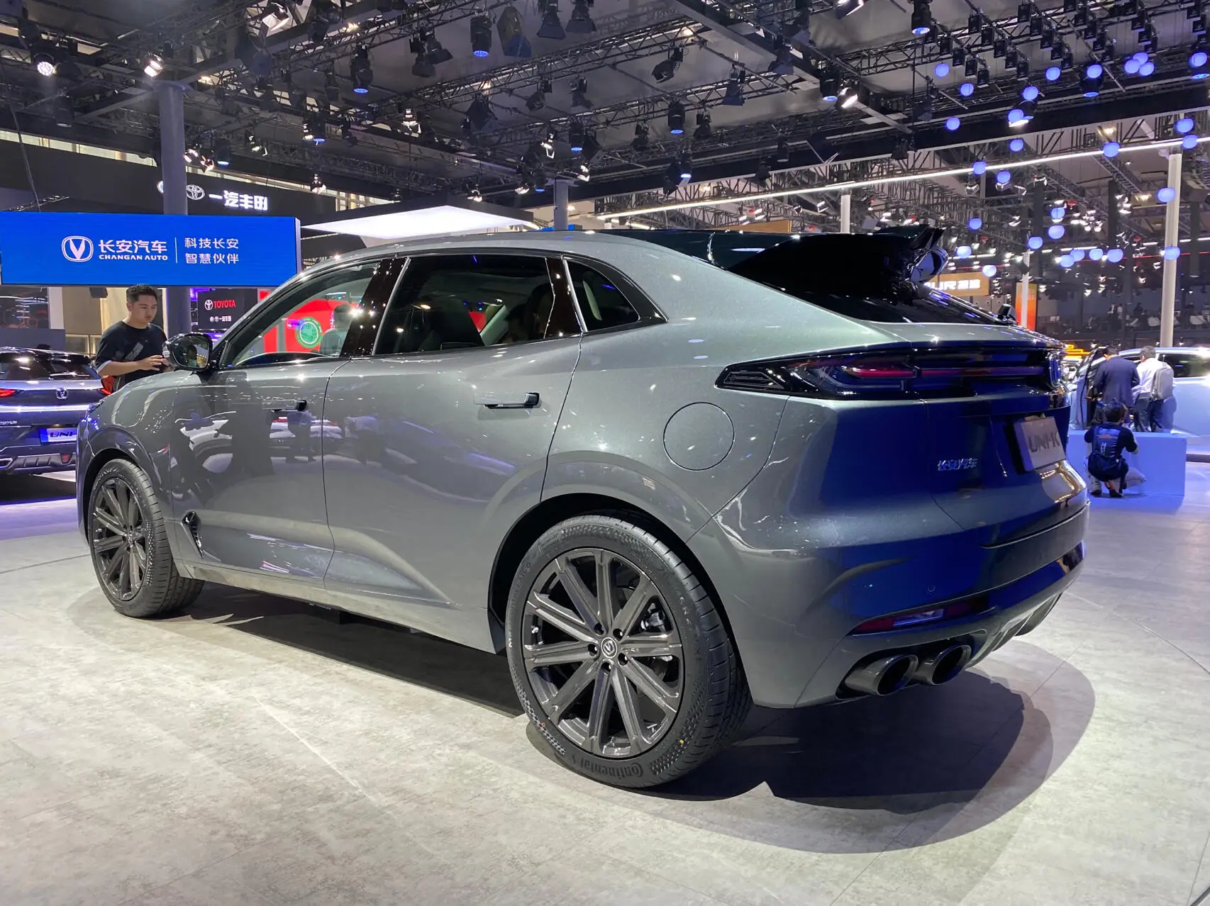 2024 электрический автомобиль Changan Uni-k класса люкс по низкой цене 2023 shangan uni k 2 0 t 4 колеса новый бензиновый внедорожник