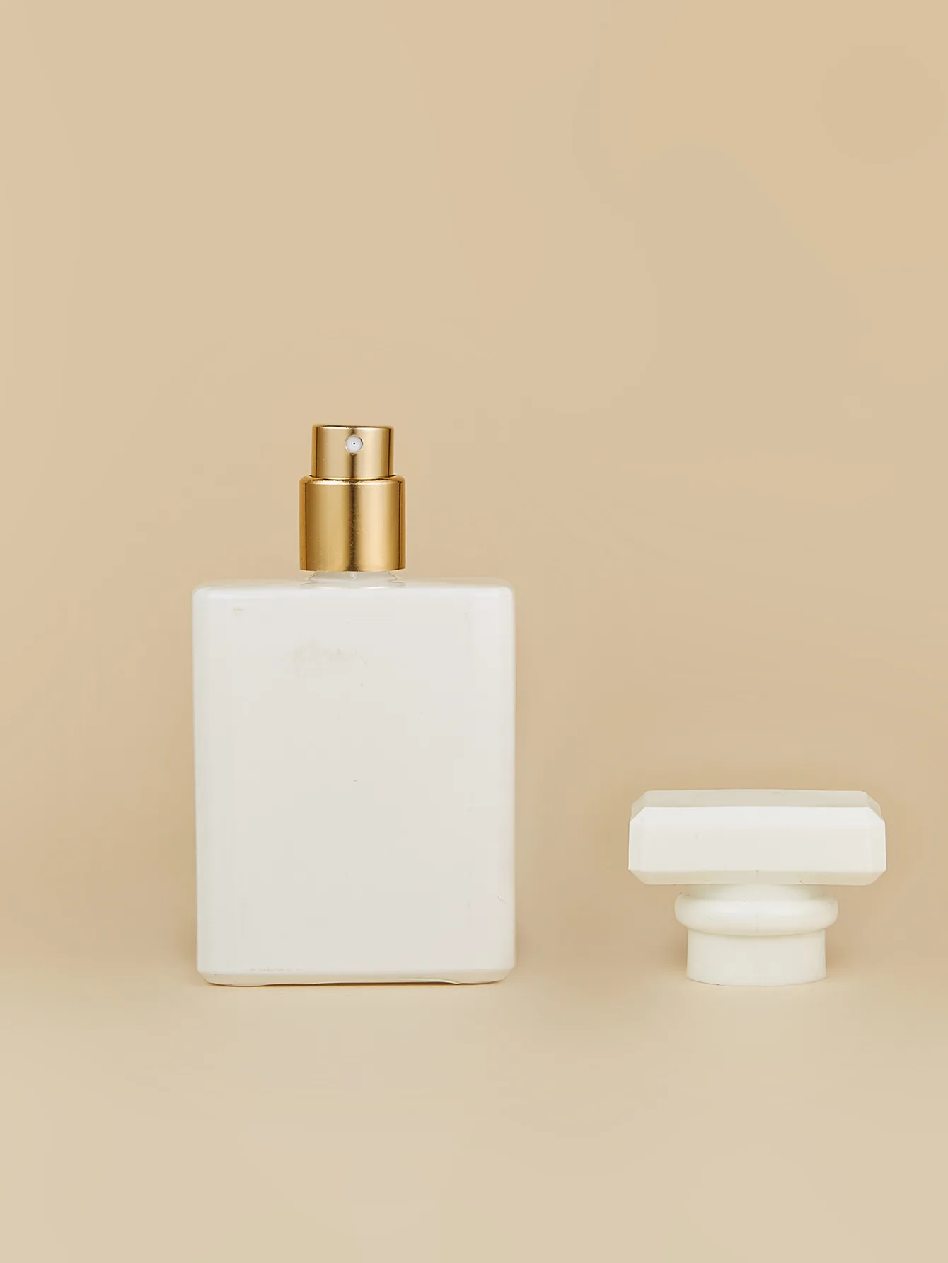 Hot Sale 30ml 50ml Frosted Black Square pump Spray perfume Glass Bottle For Perfume