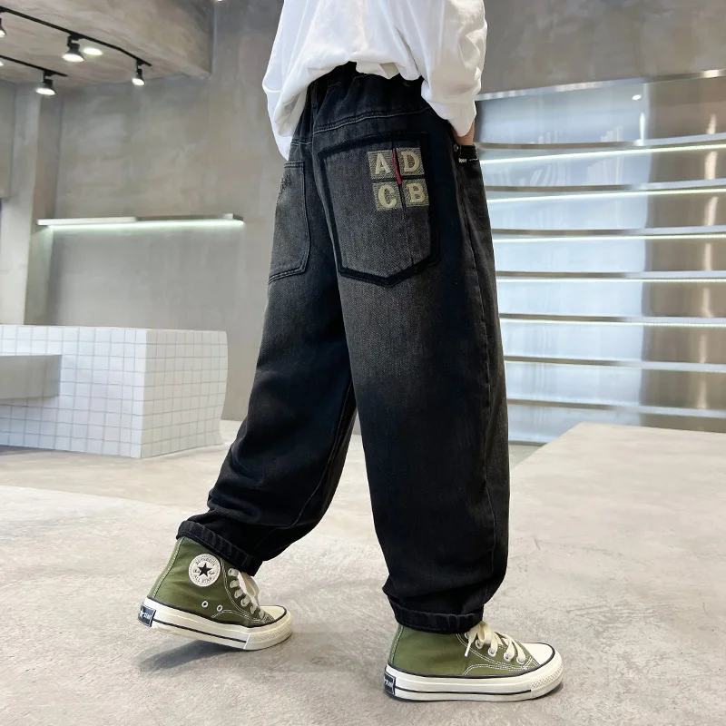 Прямые джинсы для мальчиков осенне-зимнего сезона