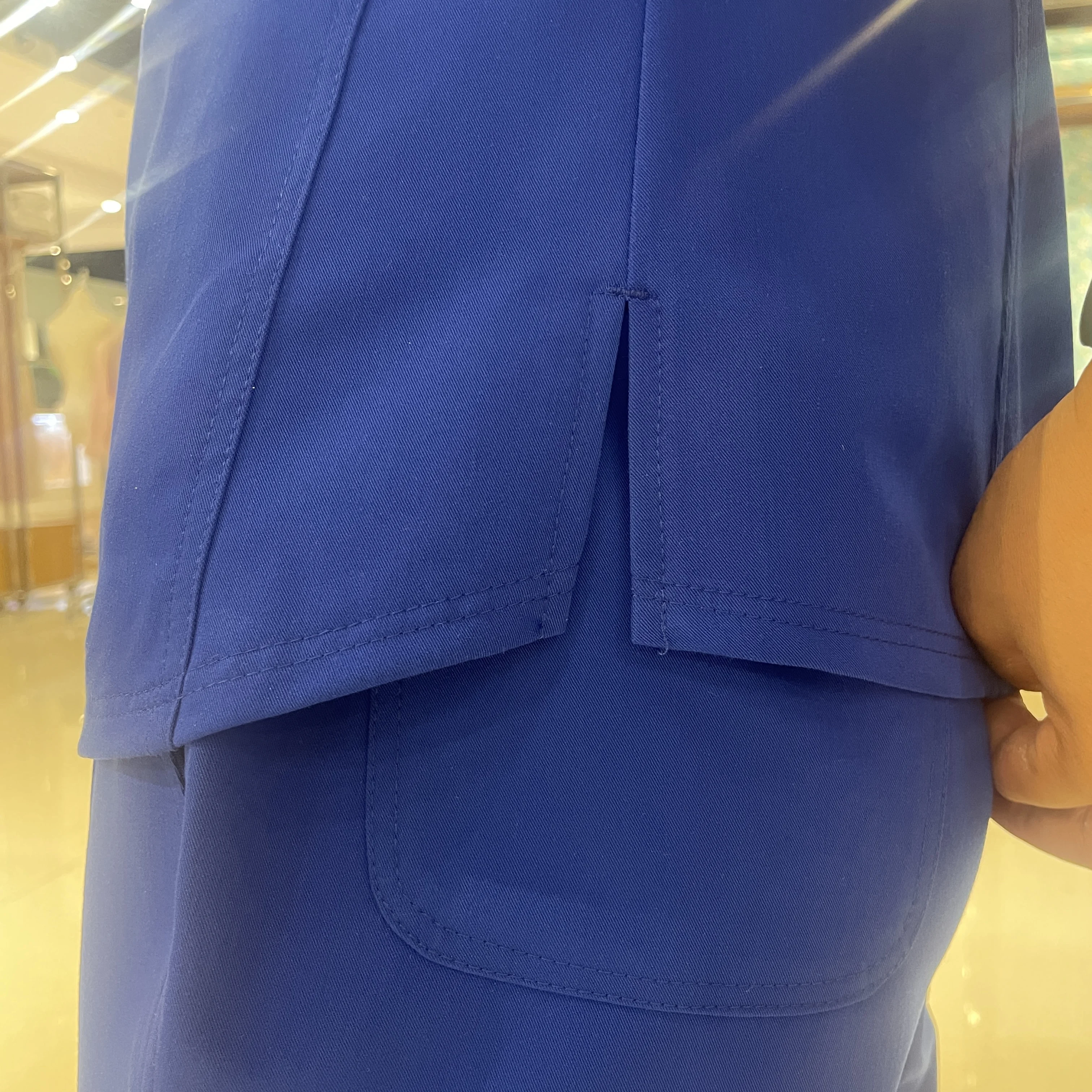 2024 Charming new style stretch fashionable design customized logo short sleeves female medical scrubs nurse work uniform suits