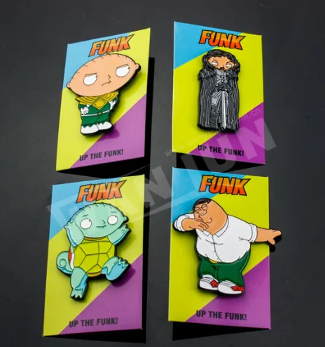 Custom metal round circle enamel red color school badge