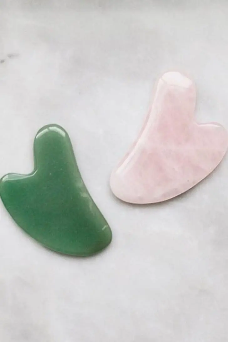 100% Natural Textured Jade Roller High Quality Noiseless Face Massage Roller with Guasha Board