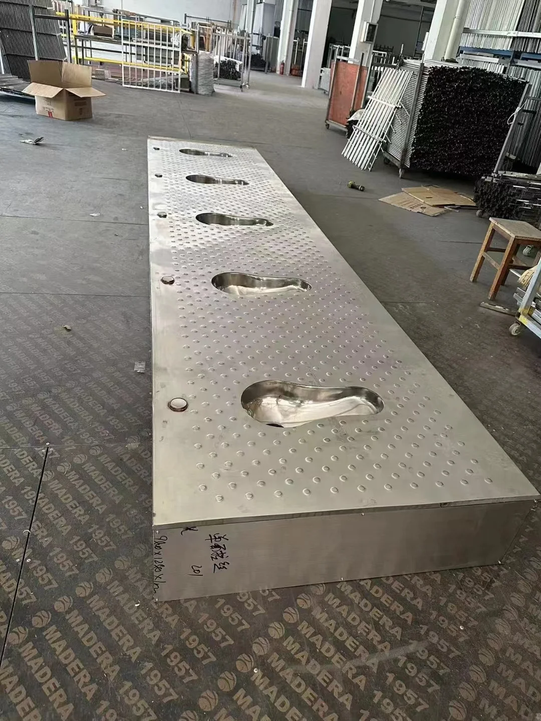 Practical multi-person Public prefab toilet Luxurious portable sanitary bathroom portable mobile toilet shower room