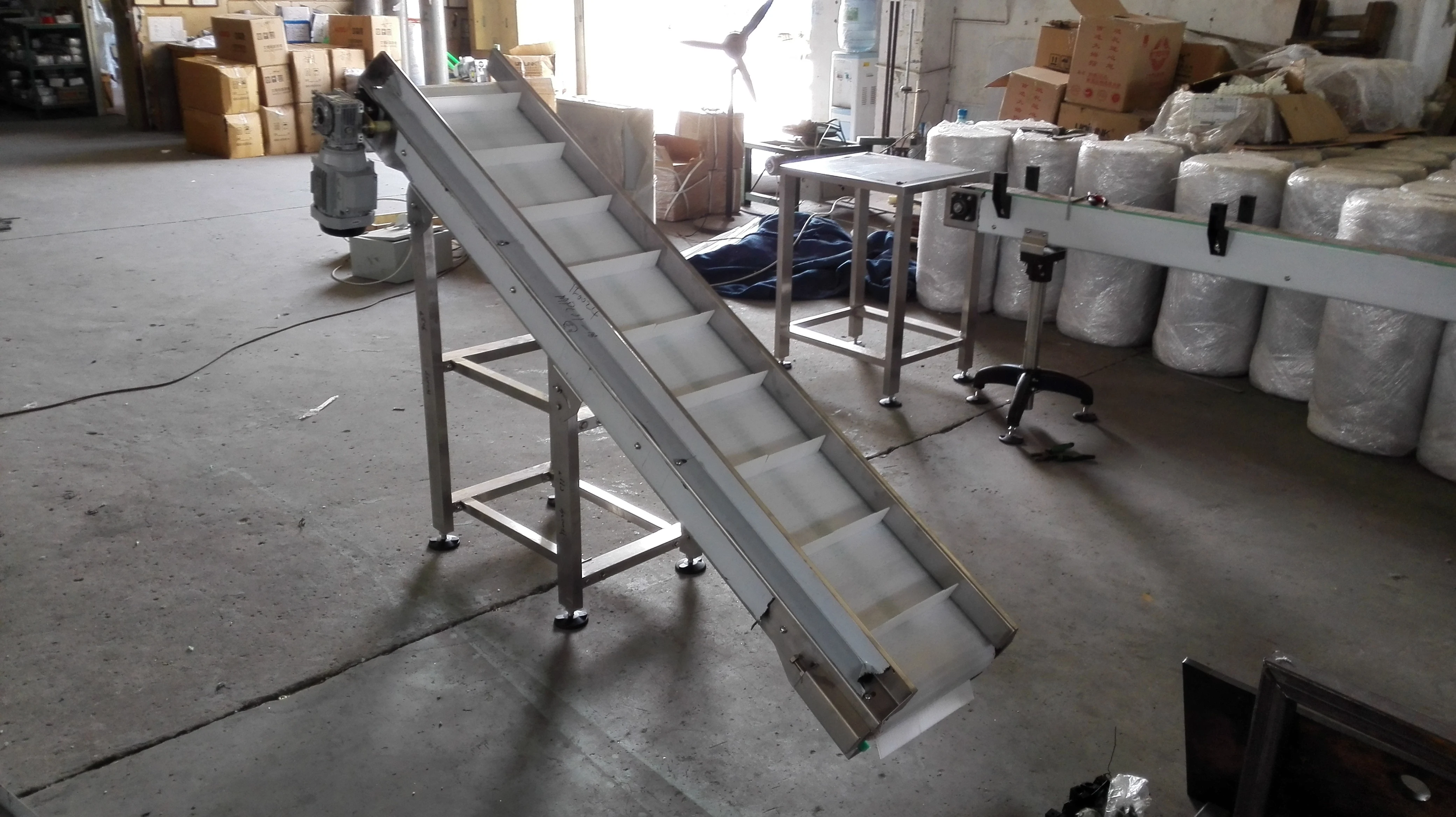 Heat Resistant stainless steel egg conveyor belt/metal wire mesh conveyor belt