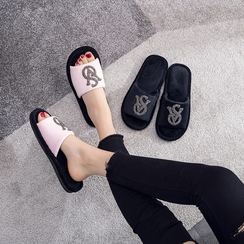 Casual Fluffy Slippers Women Home Flats Elegant Crown Designer Shoes Girls 2024 Fashion Cotton Open Toe Platform Slides House Ca
