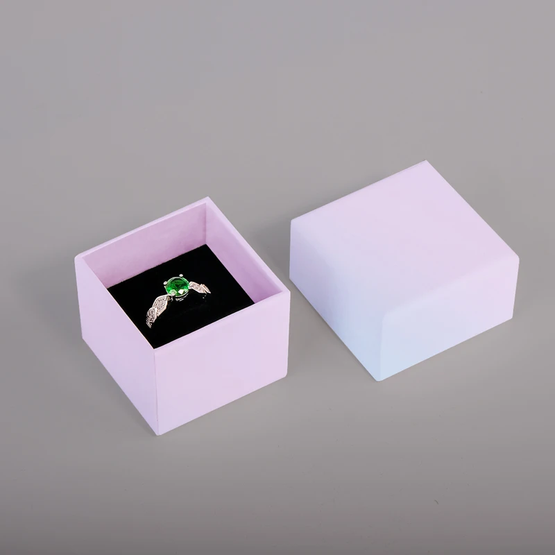 wholesale custom debossed logo luxury  paper high end gift jewellery boxes and paper jewelry packaging bags for dubai package