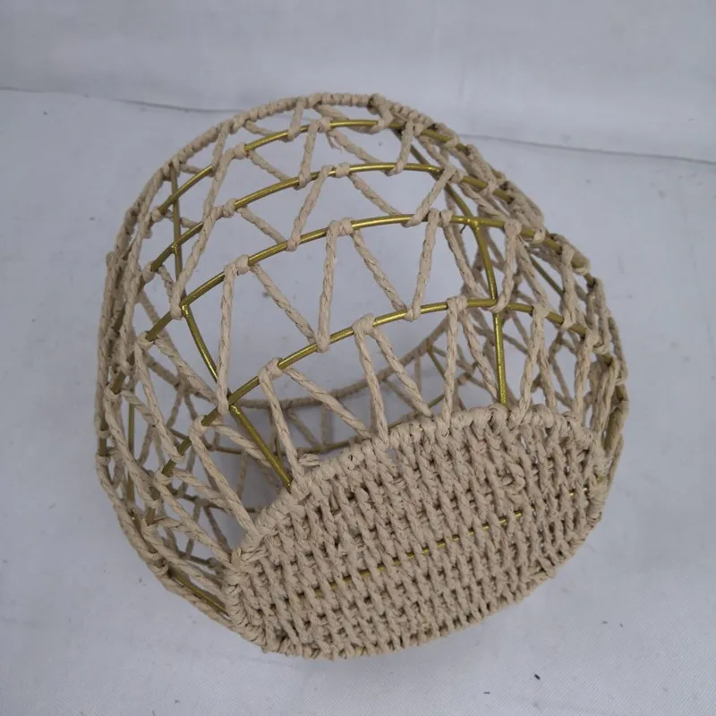 Wholesale high-quality practical oval iron wire wicker storage basket grass basket storage basket