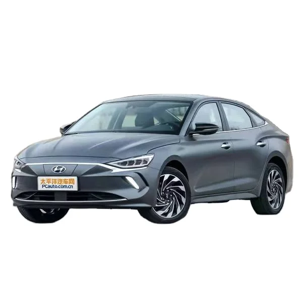 Cheap compact class high-spec family economy sedan of Hyundai Lafesta used cars for sale