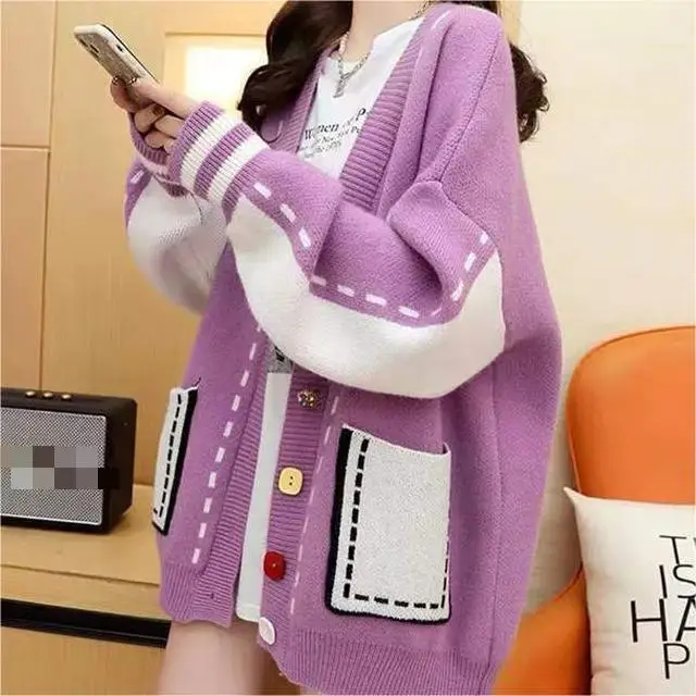 2024 Autumn and winter new fashion cute sweet Button loose design sense V-neck color contrast home leisure cardigan