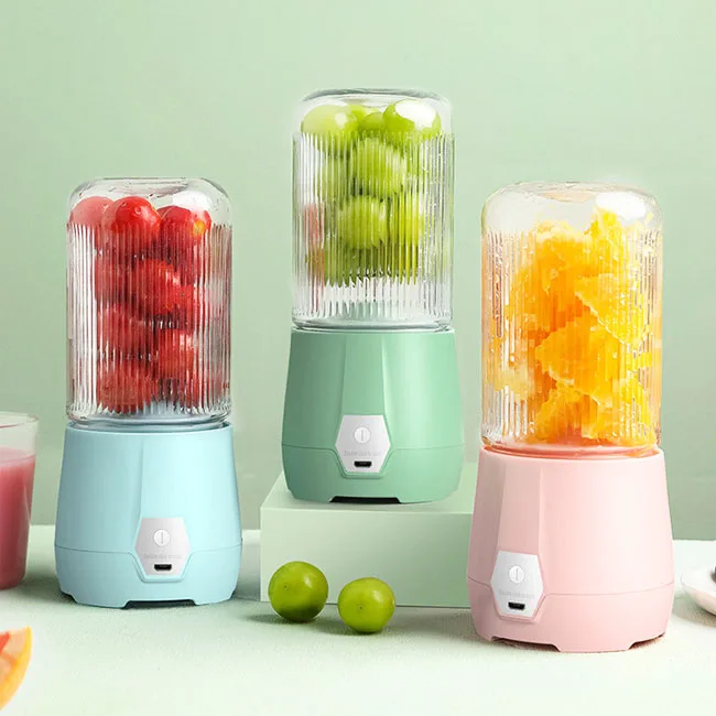 Electric Mini Bottle Portable Blender Fruit Juicer USB Rechargeable 4 Blades Juicers