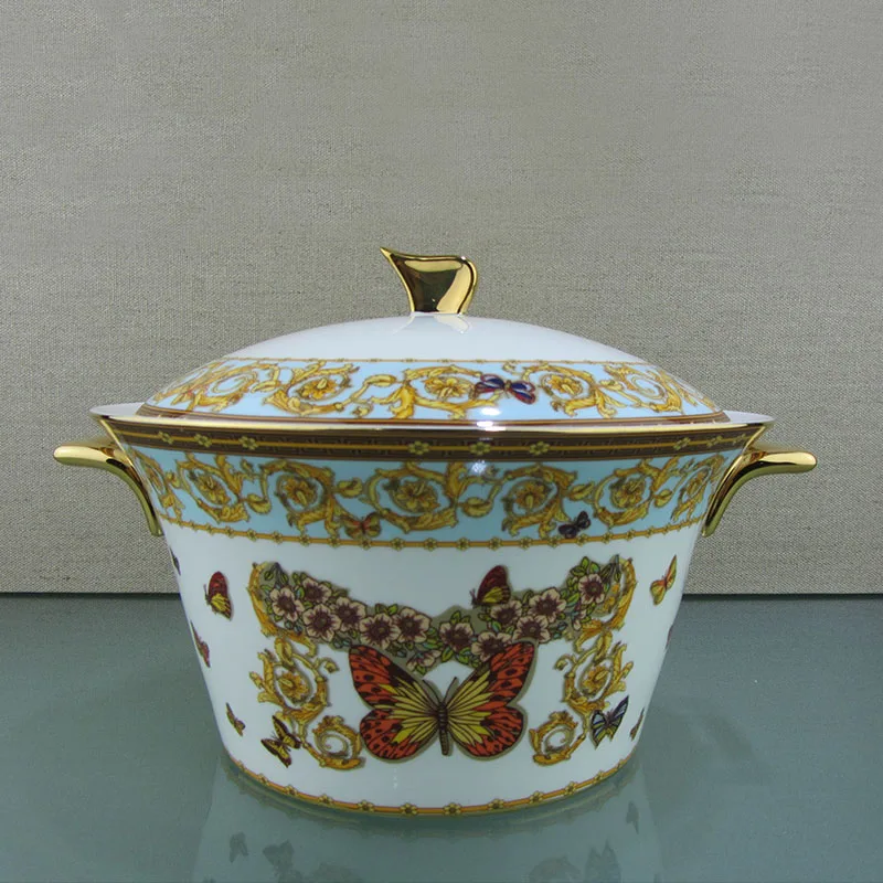 Набор фарфоровой посуды