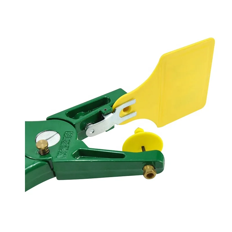 CMRFID UHF RFID TPU ear tag livestock sheep cattle ear tags uhf animal ear tag