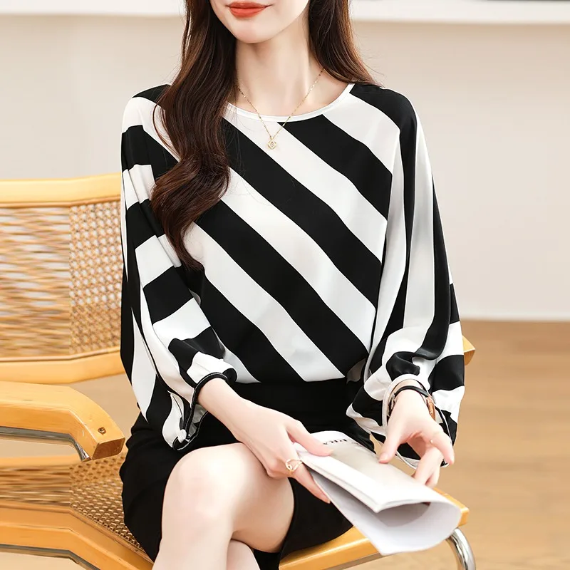 Spring Long Sleeve Blouse Women white black Stripe Printed Silk Shirt Blouses Femme Women Tops Shirts 8029