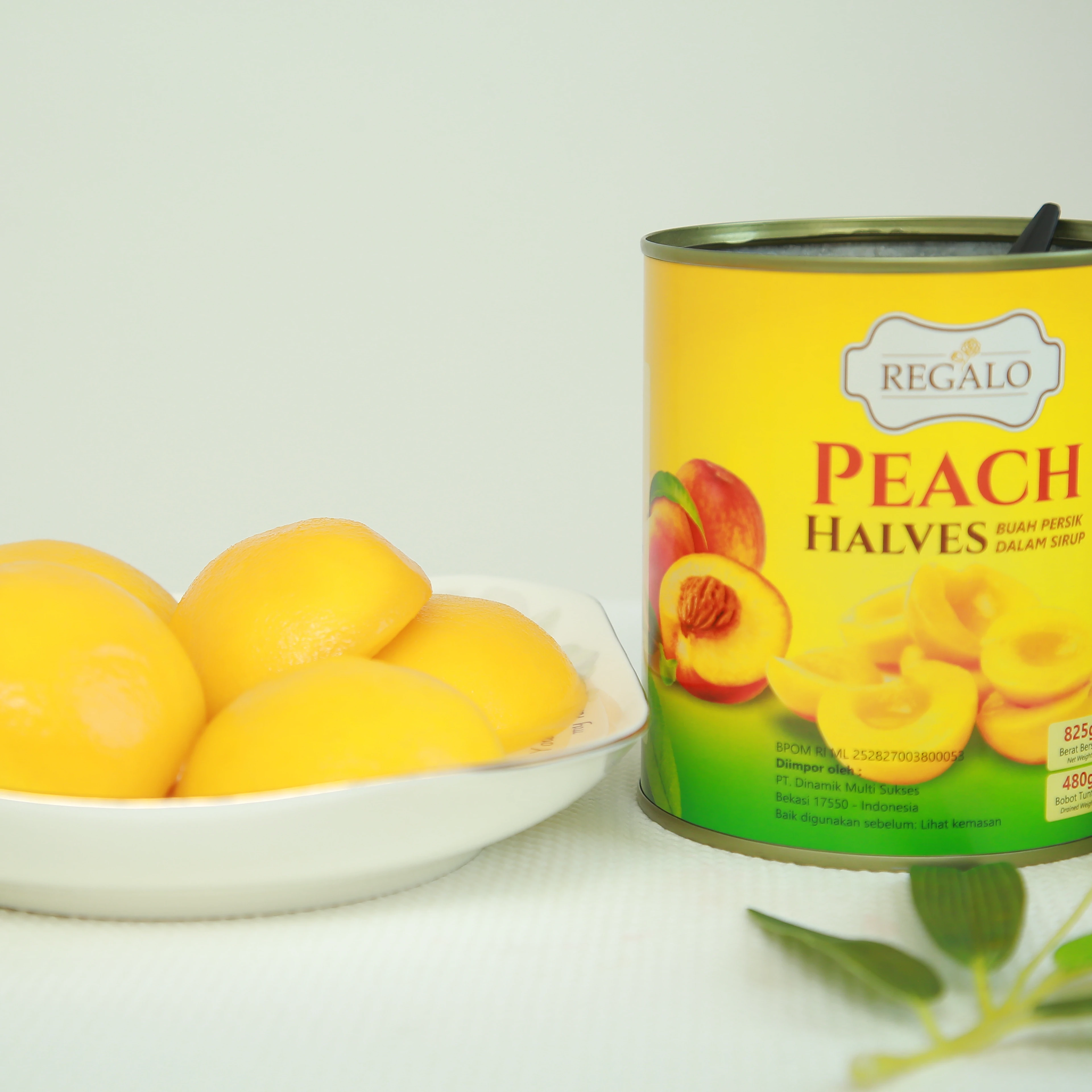 Здоровая фруктовая еда консервированный желтый персик в сиропе 820 г