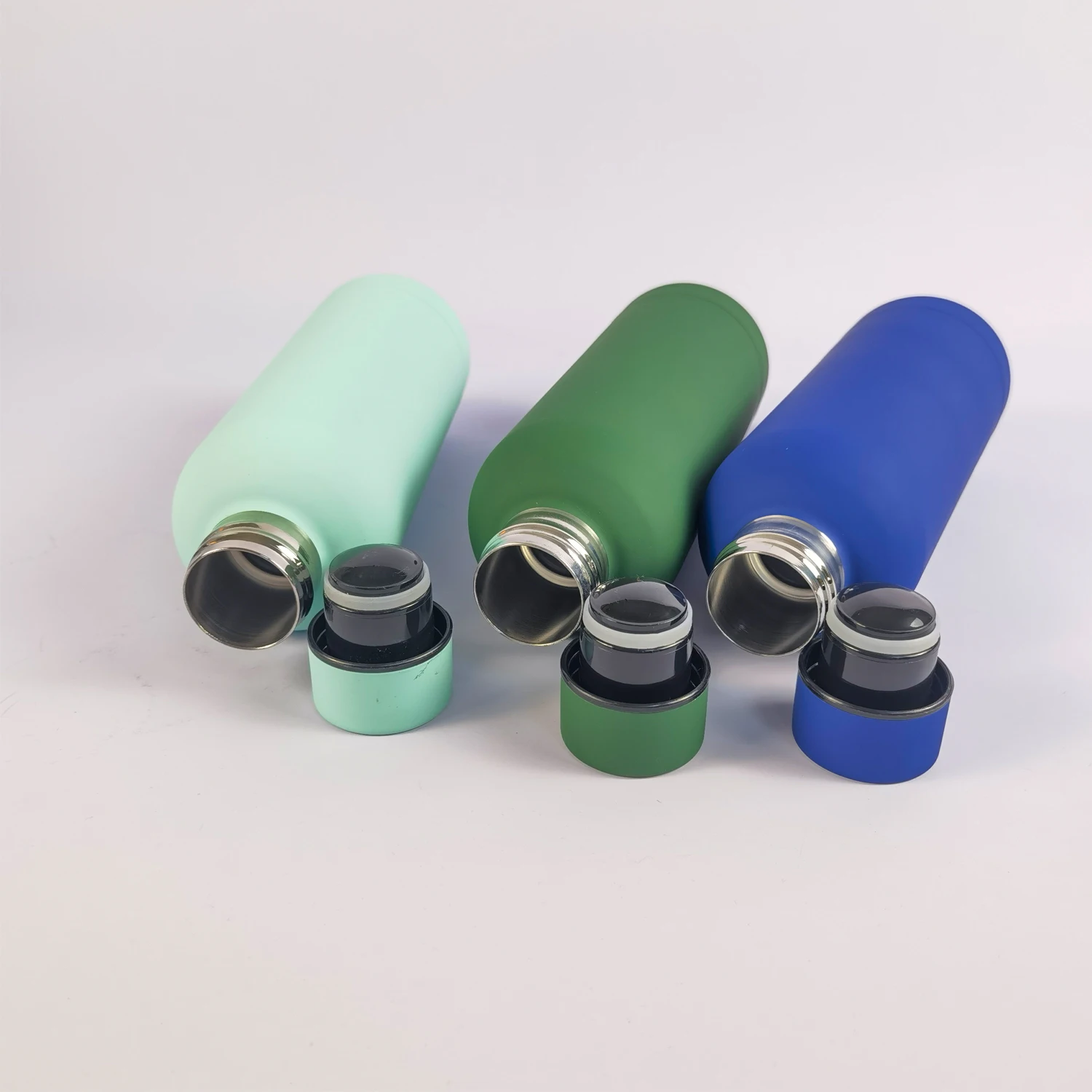 Stock Vacuum Bottle Stainless Steel Water Bottles With Silicone Rubber Coating