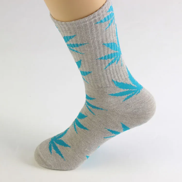 
Manufacturer Fashion street style Custom logo Maple Leaf weed Pattern outdoor sport cotton crew socks for men 