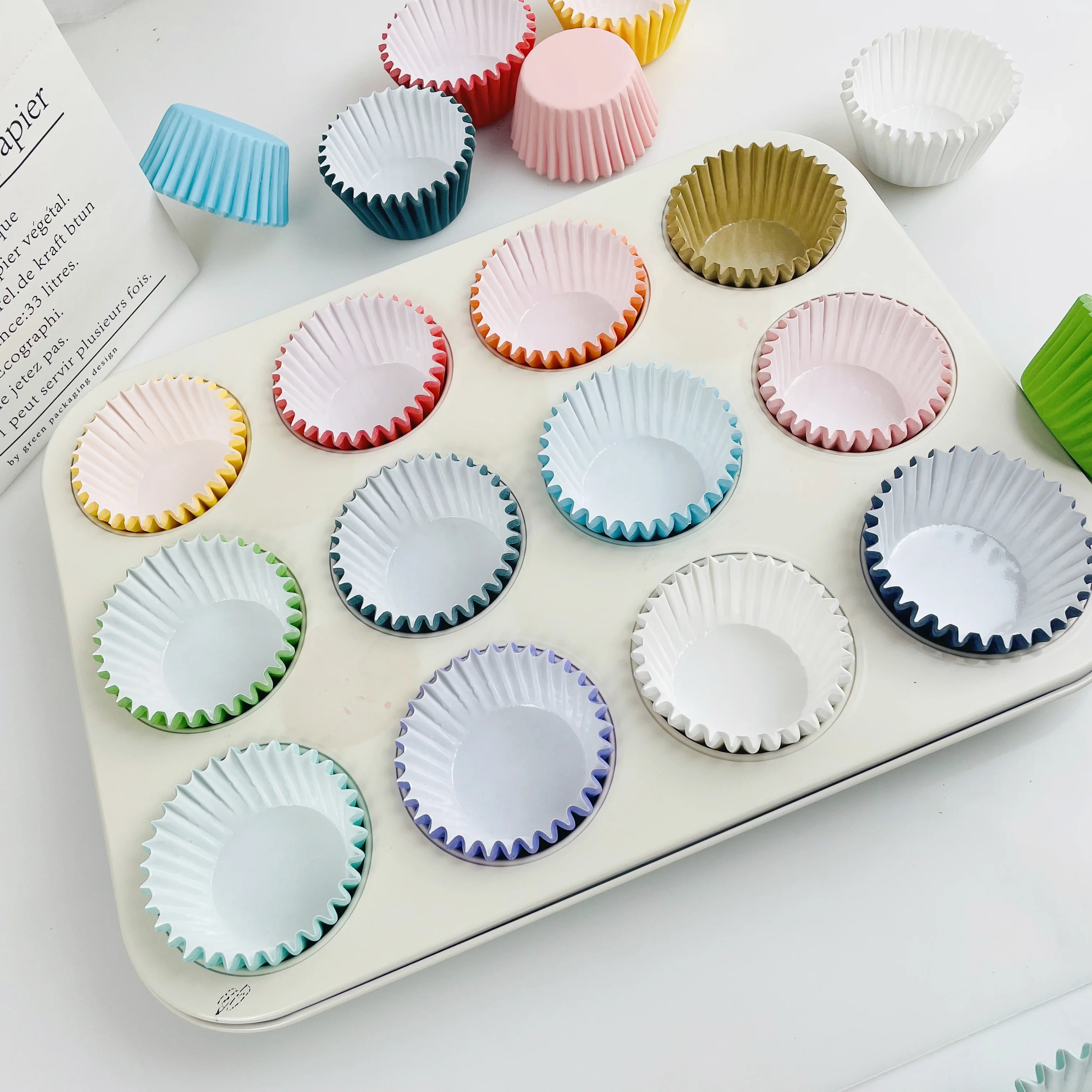 Wholesale baking paper cases cupcake liners