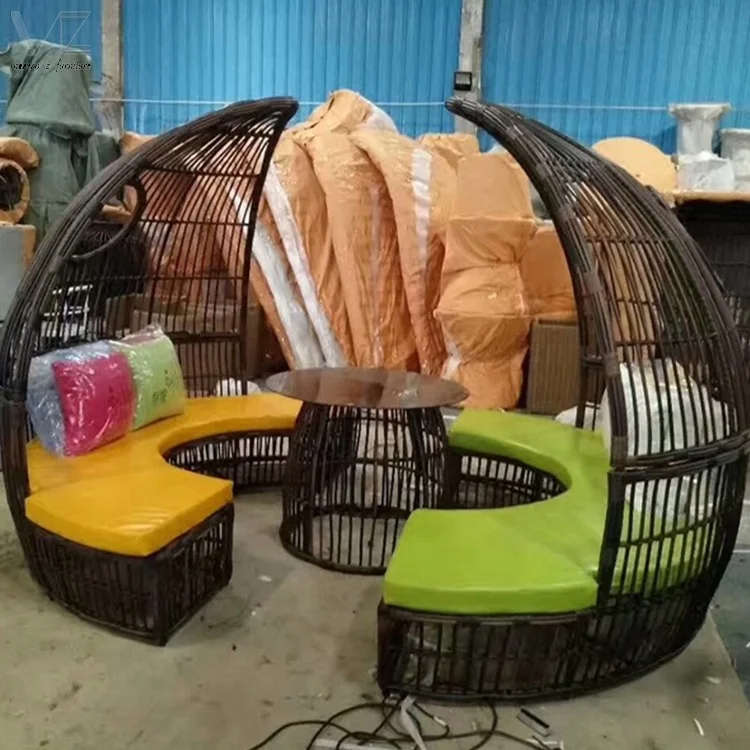 Modern Outdoor Furniture Garden PE Rattan Sun Lounger Soft Cushion Round Sun Bed Set with Aluminum Frame