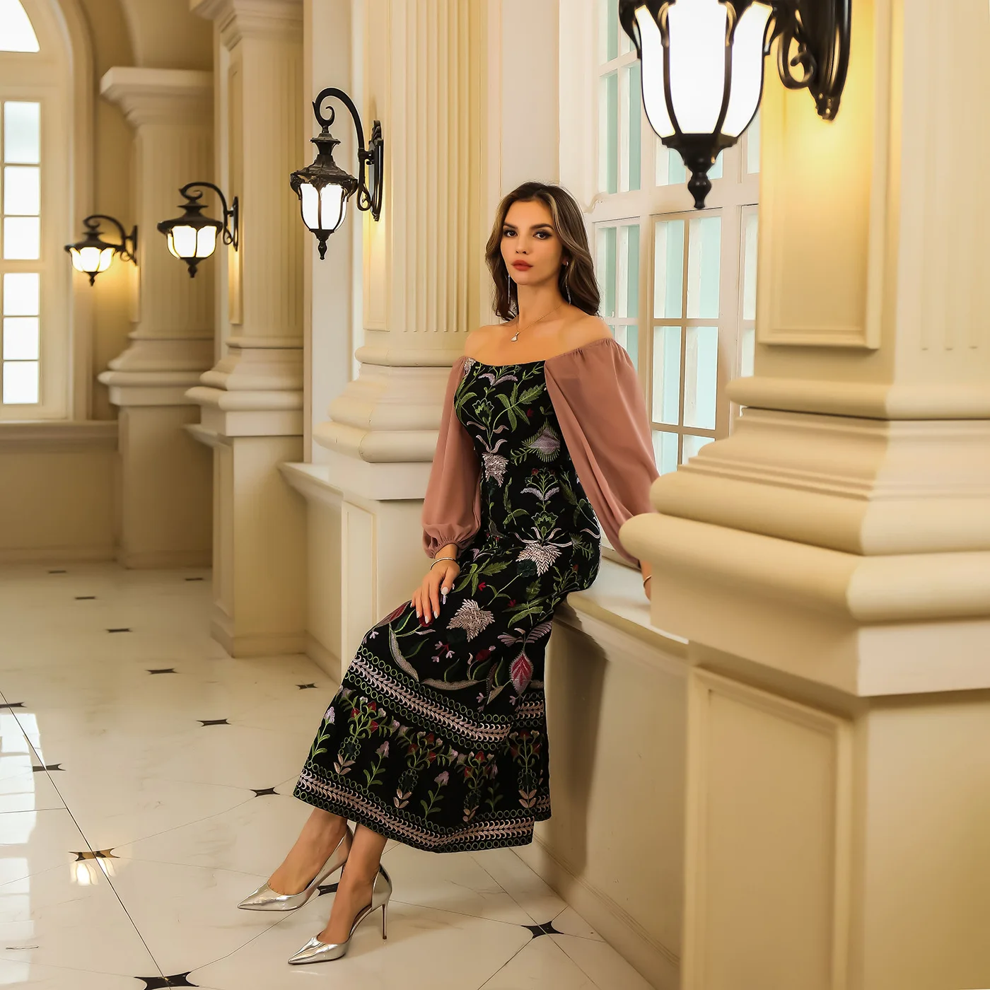 Summer 2024 Fashion Line Shoulder Embroidered Long Sleeve Women Muslim Dresses In Turkey Abaya