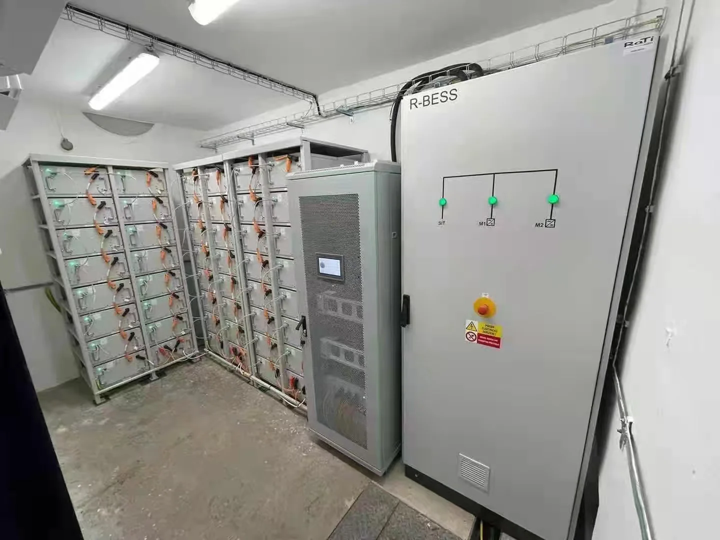 100kW solar generation 200kWh battery energy storage system for commercial large scale battery storage