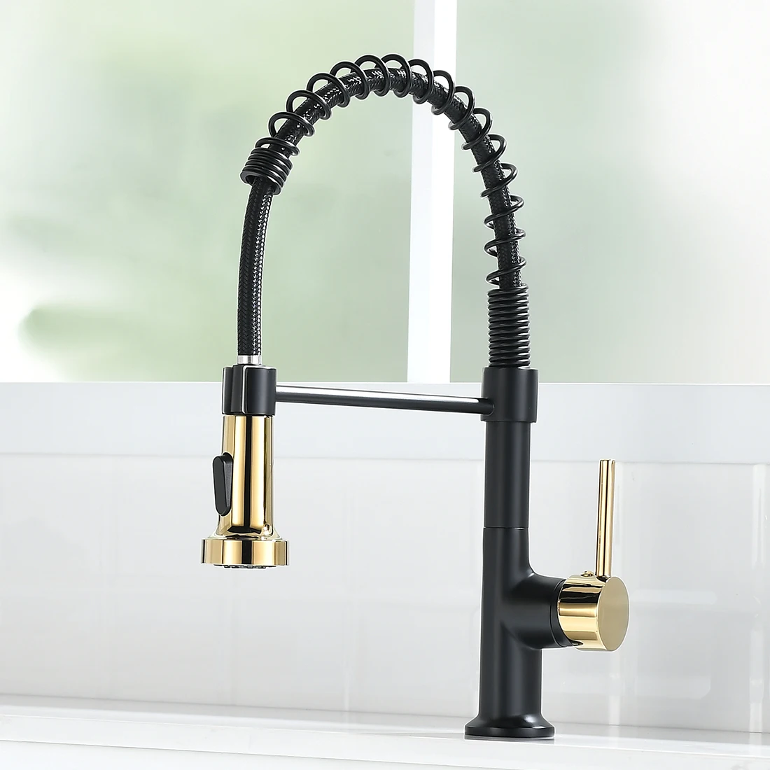 Commercial Single Handle Lever Spring Kitchen Sink Faucet Matte Black&gold Kitchen Faucet With Pull Down Sprayer