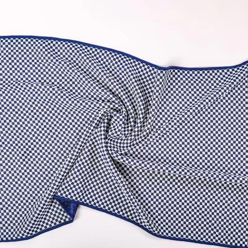 Top Quality Bamboo Charcoal Fiber Polyester Cool Sports Instant Cooling Towel