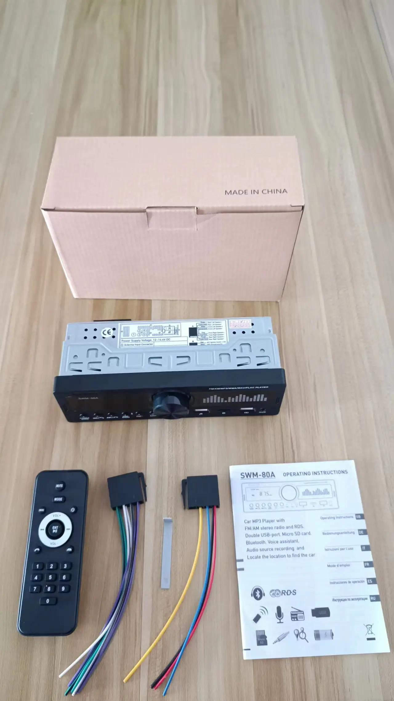 New car USB Flash drive  into truck loaded with  BT  mp3 player TF card FM  radio  lossless music player.