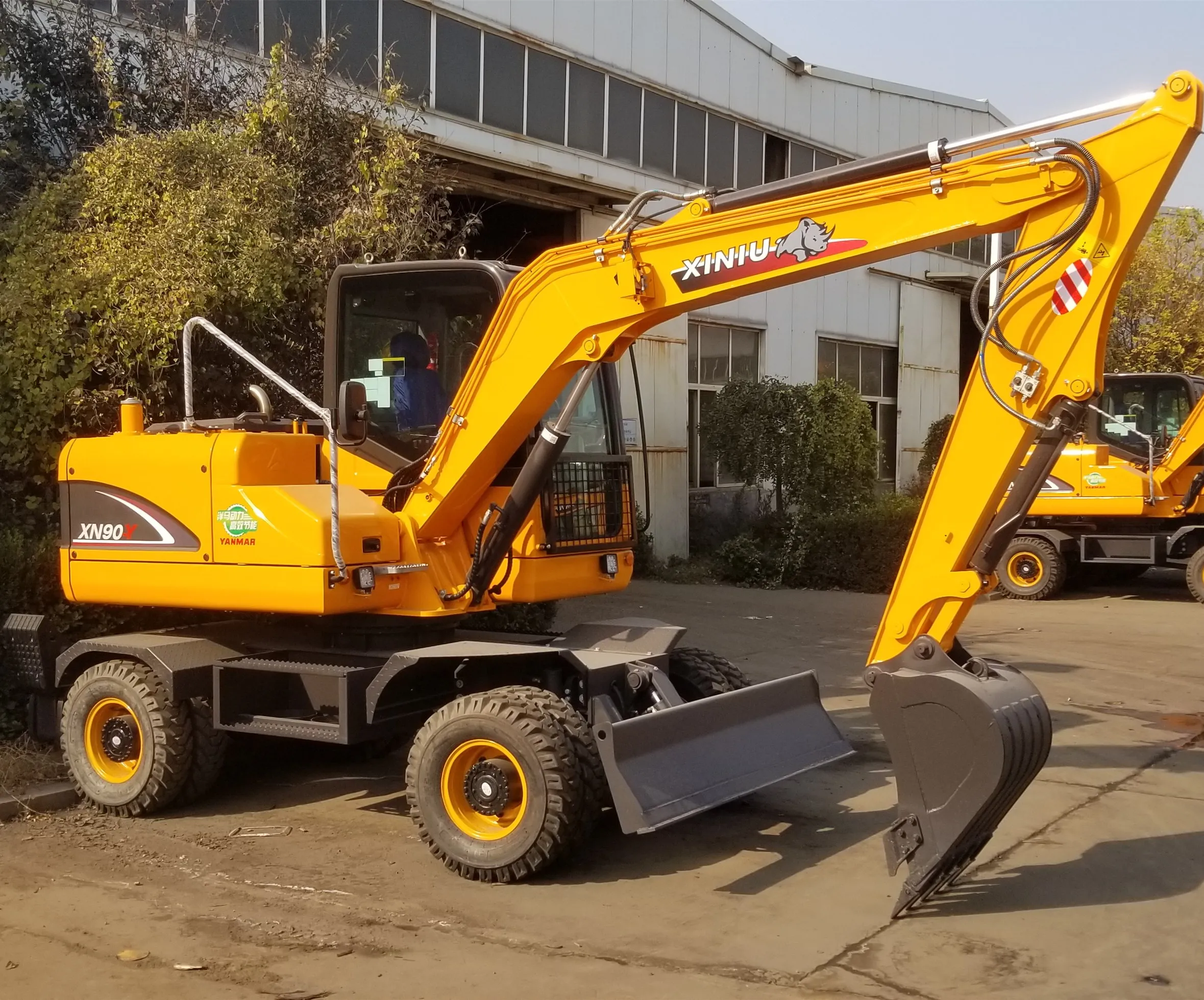 Маленький экскаватор 9 тонн Rhinoceros XN90Y мини-экскаватор на колесах с аксессуарами XINIU разбрызгивающий грейфер