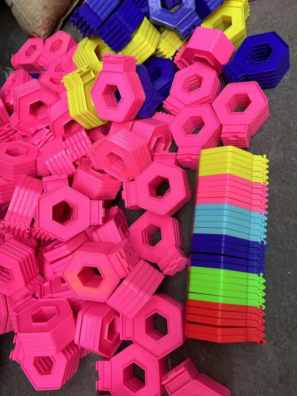 S315 Kids Toys Link By Link Rainbow Combine Clip Boredom Decompress Toys Kids Fun Interested Novelty Toys Fidget Loop