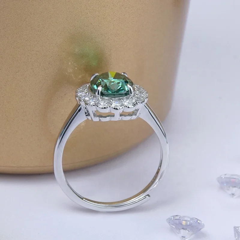 Luxury Fine Jewelry 925 Sterling Silver Classic Gemstone Ring with Emerald Oval Moissanite Trendy Pattern