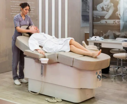 2022 new design Modern Luxury Beauty Nail Salon Furniture Pipeless Whirlpool pedicure salon chair with foot bath tub for massage