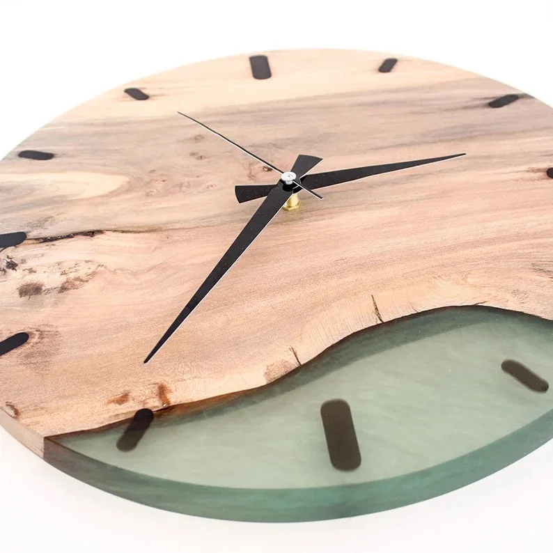 Epoxy clock Resin clock for wall, Epoxy  Wooden Wall Clock Personalised Diameter, Walnut Tree Wood, Green