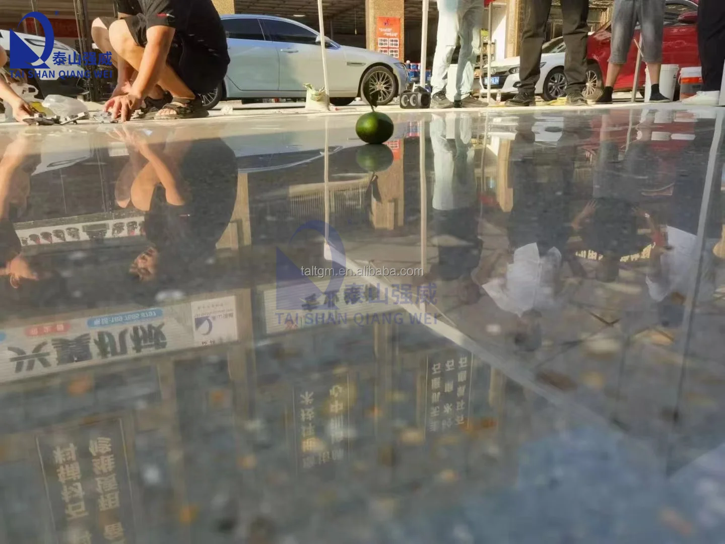 Ultra fine fiber cleaning pad, dust removal pad