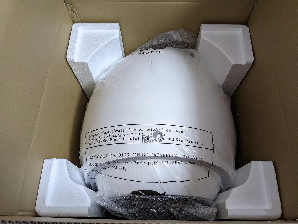 YHpet Hot Selling  Large Enclosed Automatic Intelligent Self Cleaning Cat Litter Box with UV light for cats no need poop bags