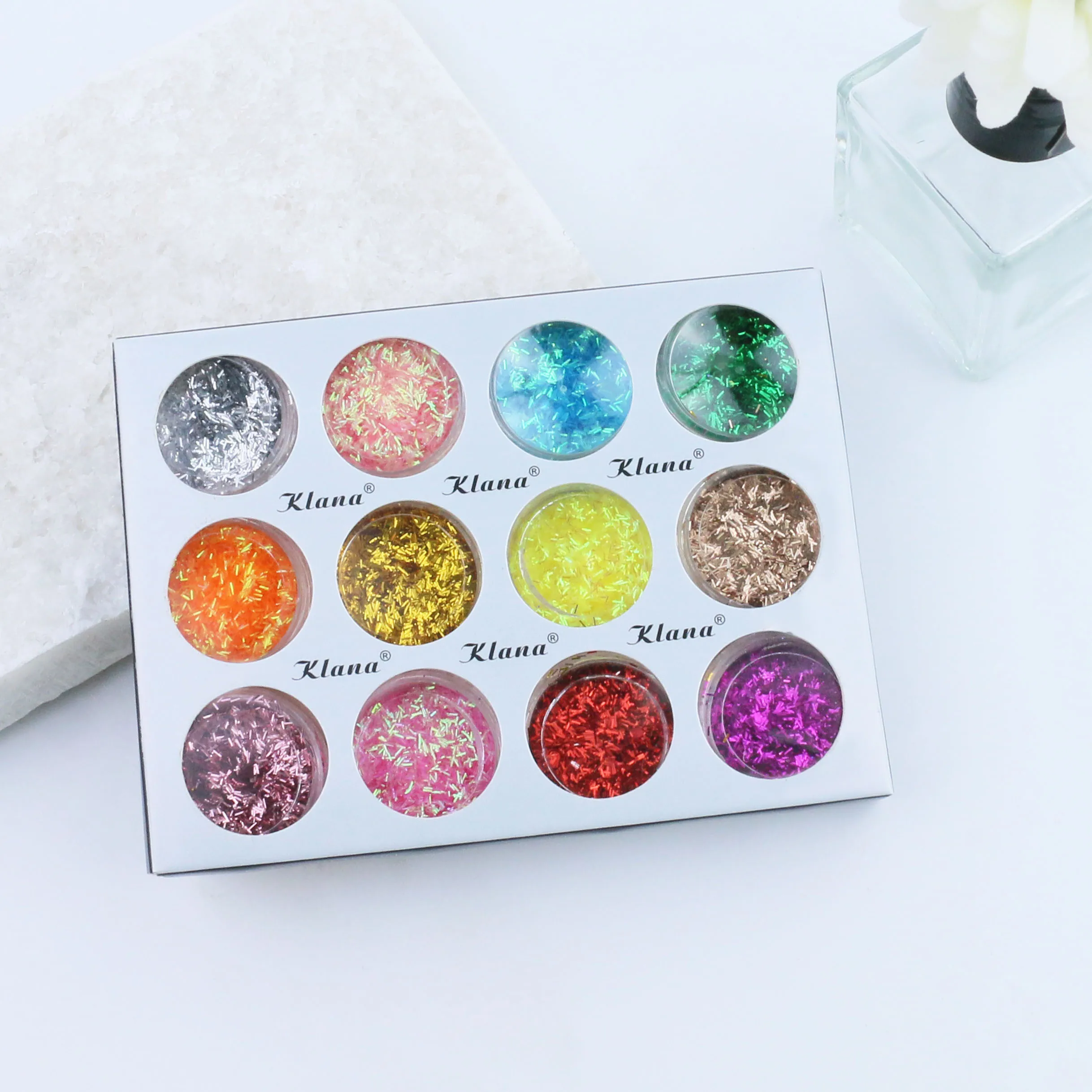 Popular Nail Gold Foil Flakes For Resin Gilding Metal Gold Leaf Flakes for Nails Art Crafts Painting Slime