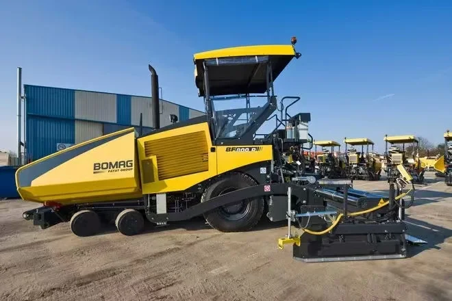 Paving Width Asphalt Concrete Paver for Sale